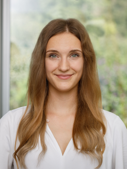 Ms Lara Kotschwar